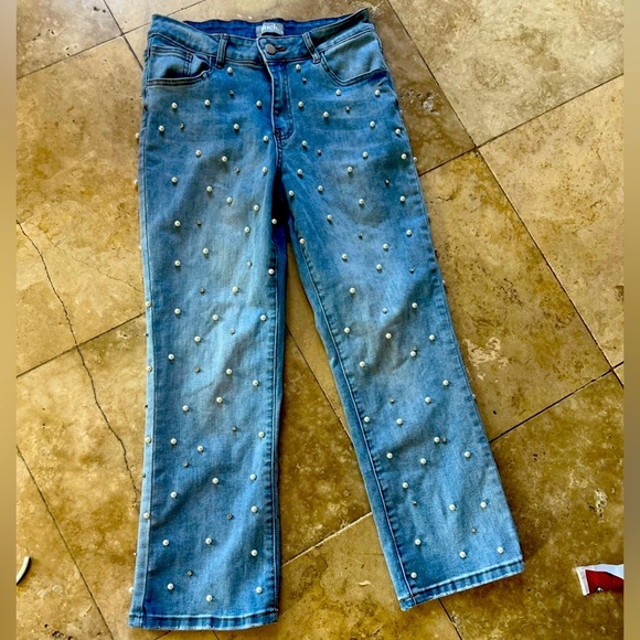 BlueB ladies jeans Medium pearl and stone
Studded. Very good condition - Picture 2 of 11
